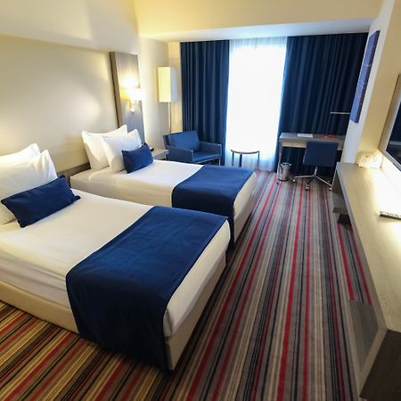 Ramada Plaza By Wyndham Izmir Hotel Exterior photo