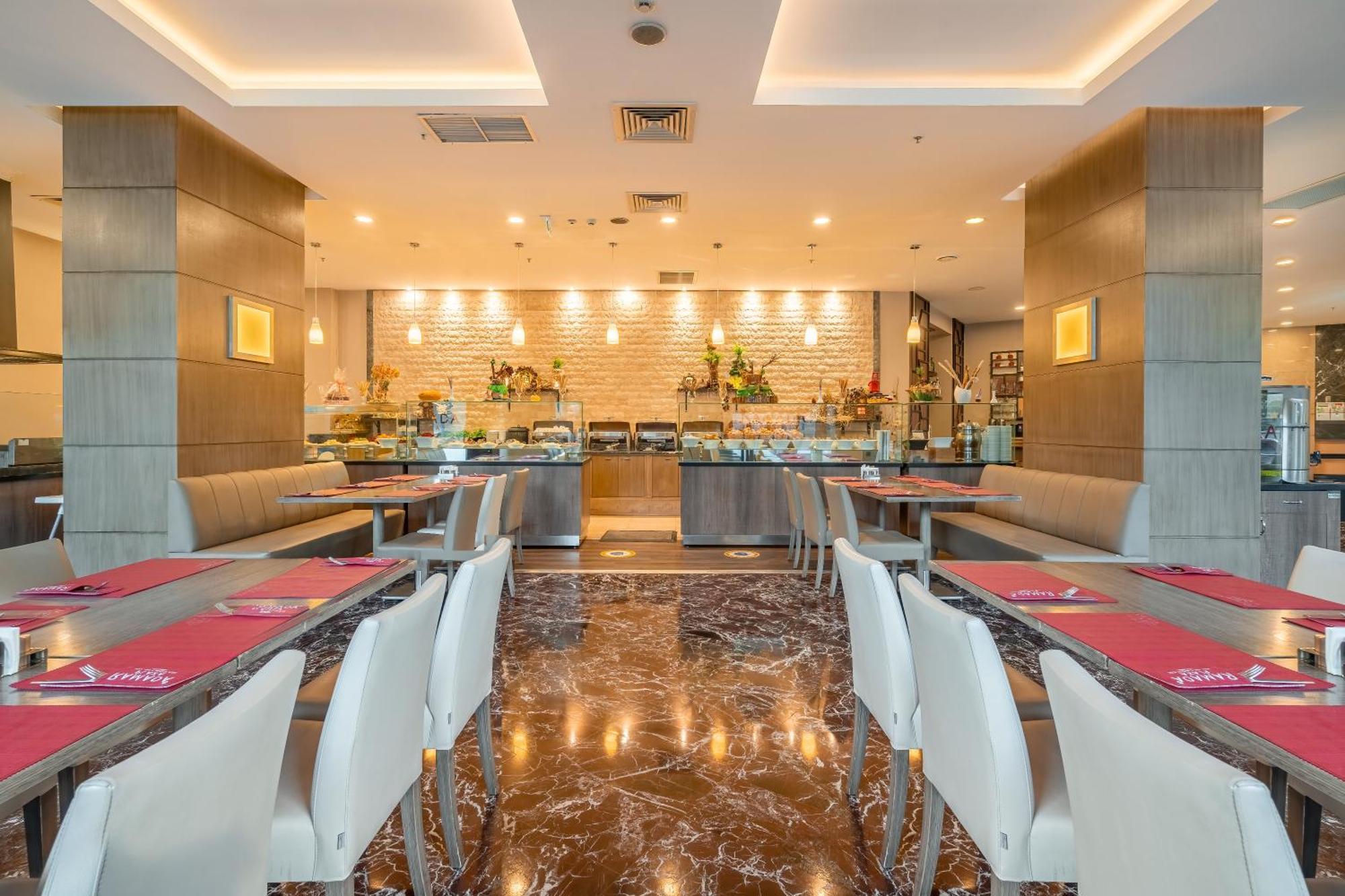 Ramada Plaza By Wyndham Izmir Hotel Exterior photo